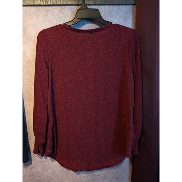 Maurices plain long sleeved t-shirt bundle. Large - Picture 4 of 5